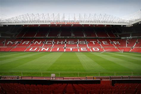 Travel to Old Trafford, Manchester United's Headquarters - Traveldigg.com