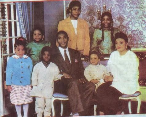 Adorable throwback photo of Stephen Keshi and his family » FLATIMES