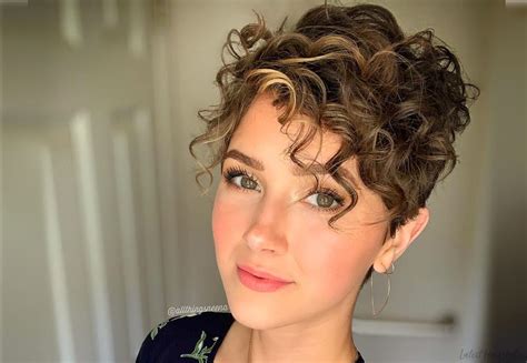 19 Cute Curly Pixie Cut Ideas for Girls with Curly Hair