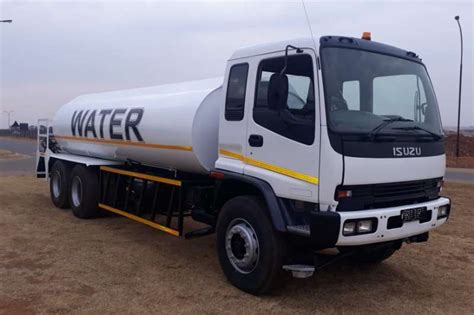 2005 Isuzu 16 000 LITER WATER BOWSER Water tanker Truck Trucks for sale in Gauteng on Truck ...