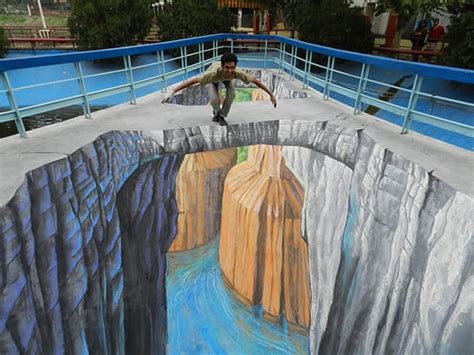 George Stroumboulopoulos Tonight | Where’d The Ground Go? These 3D Chalk Drawings Are Amazing