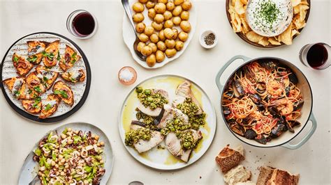 A Feast of the Seven Fishes Menu That Won't Take a Week to Cook | Bon ...