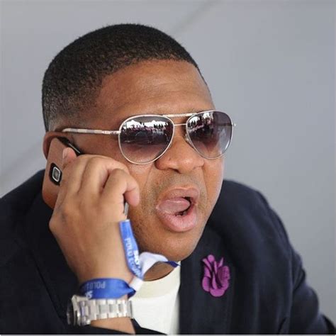 Fikile Mbalula talks about about his love for twitter.