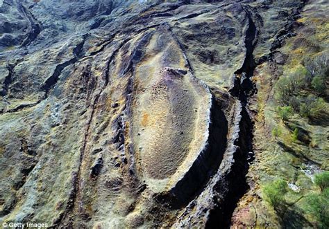 Noah's Ark could be buried on Mount Ararat in Turkey | Daily Mail Online