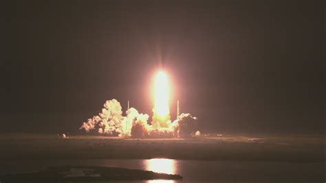 NASA launches mega moon rocket to the moon | Watch space launch live - YouTube