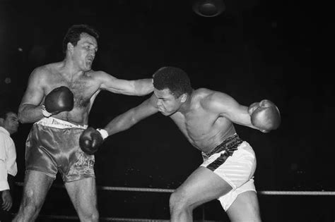 When Blackpool boxer Brian London fought Muhammad Ali in 1966 - LancsLive