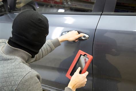 Ways to Protect Your Vehicle From Theft