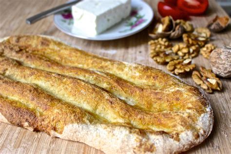 Naan Barbari - Barbari Bread | Iranian cuisine | foodcraftz.com