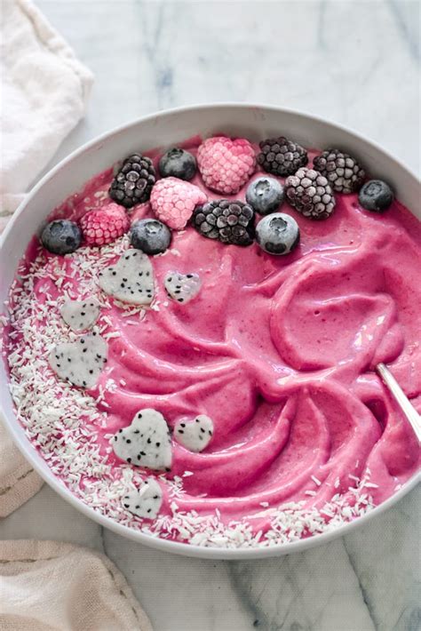 Creamy Pink Smoothie Bowl (Vegan + paleo + refined sugar free ...