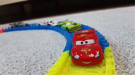 Cars 2 : Tokyo Race (tunnel, rainbow bridge) - YouTube