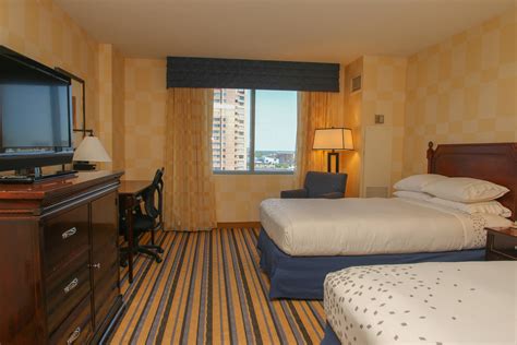 Hotel Portsmouth VA | Renaissance Portsmouth-Norfolk Waterfront Hotel