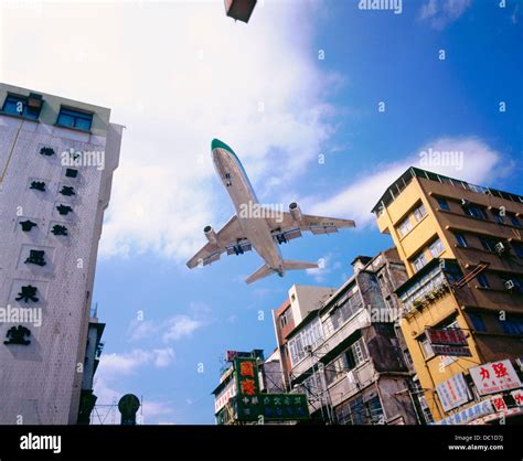 Kai tak hong kong airport hi-res stock photography and images - Alamy