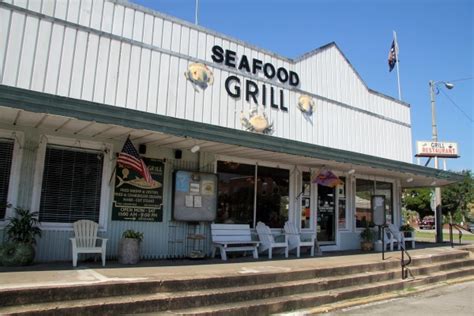 Apalachicola Seafood Grill | Roadfood