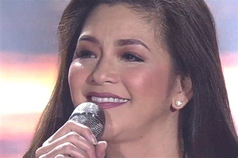 Regine Velasquez belts out 'It's Christmas All Over the World' | ABS ...