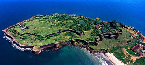 3 Must Visit Forts Built By Shivaji — Curious Halt