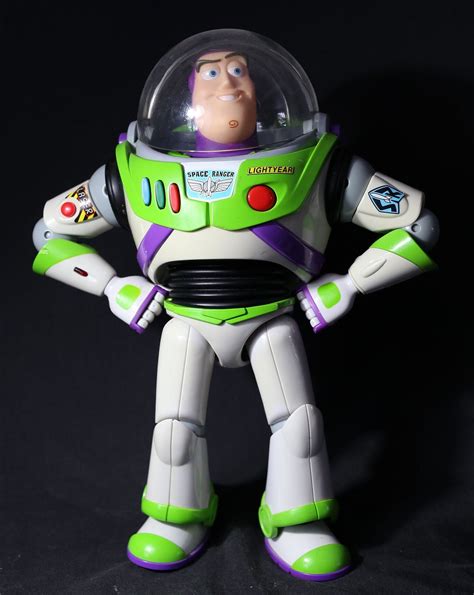 Toy Story Signature Collection Buzz Lightyear | ppgbbe.intranet ...