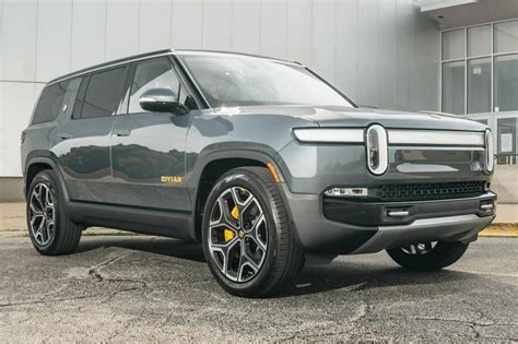 Here We Go Again: Rivian R1S EV SUV Bid to $40,000 Over MSRP at Auction Site