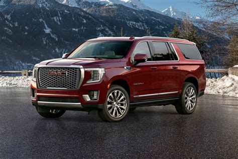 Differences between the GMC Denali and AT4 Trim Levels - The News Wheel