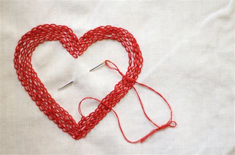 How to Work the Chain Stitch in Embroidery