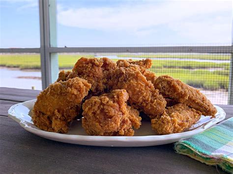 Bite of the Week: Hot and Spicy Fried Chicken Wings at Publix | Food ...