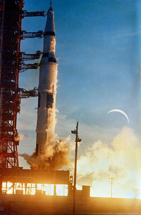 Launch of Apollo 8 lunar orbit mission | Apollo space program, Apollo missions, Moon missions