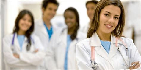 Doctor vs. Certified Nurse Midwife vs. Nurse Practitioner - What's the difference?