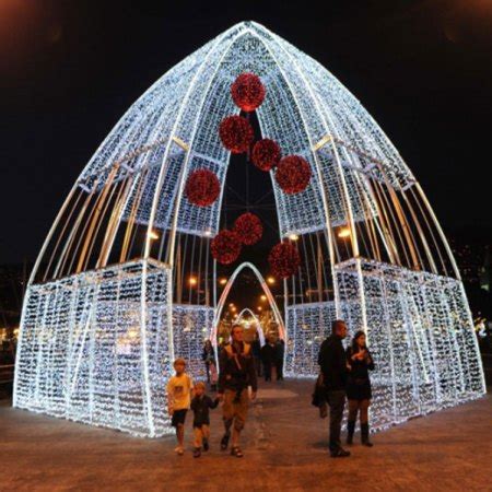 Custom Commercial Christmas Decorations Outdoor | YanDecor