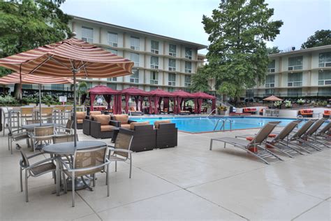 Marriott St. Louis Airport Outdoor Pool #GuestBathroom, #happy, #memorable, | Hotel amenities ...