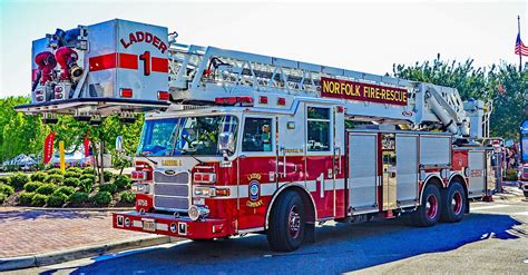 https://flic.kr/p/27eAnKW | Norfolk Fire-Rescue Ladder Company 1 ...