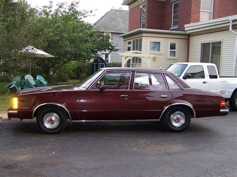 Pontiac LeMans V 1978 - 1981 Sedan :: OUTSTANDING CARS