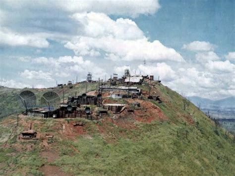 Photo of Dragon Mountain Signal Site - Pleiku 04/Nov/1969 - Photo by Hoffman | Vietnam war ...