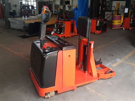 Industrial Tugger Cart at Rs 75000/piece | material handling cart in ...