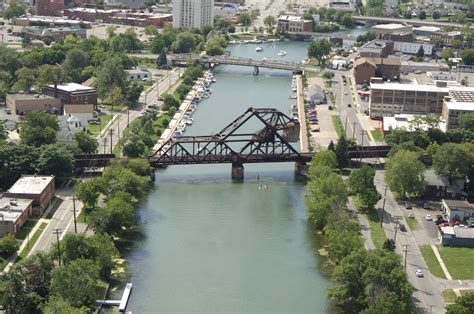 North Tonawanda Conrail Bridge in North Tonawanda, NY, United States ...