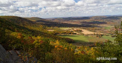 Stairway to Heaven: Pochuck Valley to Pinwheel Vista | njHiking.com