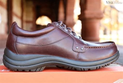 Dansko Shoes Review & Giveaway! - Viva Veltoro