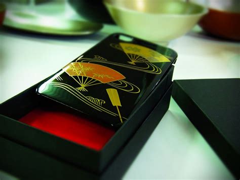 The “Craft of Japan” high quality lacquer smart phone case is now on ...