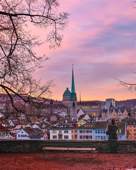 Lindenhof – From Roman Fort to Green Vantage Point Over Zurich | zuerich.com