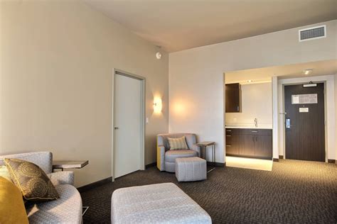 Quebec City Hotel Suites | Courtyard Quebec City