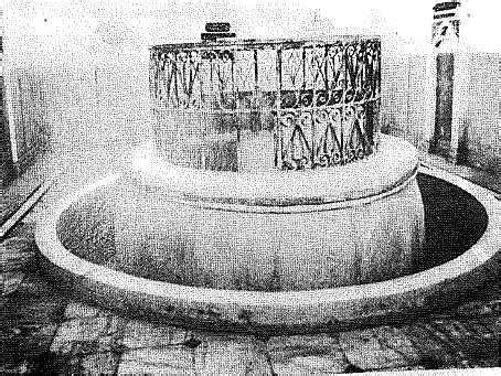 Old Picture of ZamZam Well, example of the first water dispensary for... | Download Scientific ...