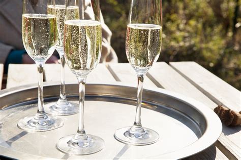 The 8 Best Champagne Glasses of 2020, According to Experts