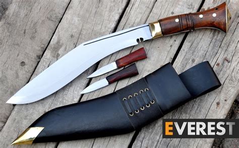 Pin by Petrushin on Khukuri's | Handcrafted knife, Knife, Buffalo leather