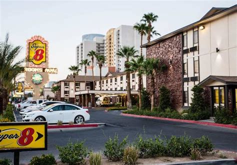 Ellis Island Hotel $44 ($̶1̶7̶8̶). Las Vegas Hotel Deals & Reviews - KAYAK