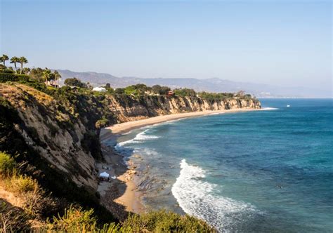 15 Best Beaches In Malibu (CA) - The Crazy Tourist