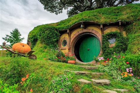 Hobbiton Movie Set Tour Package - Tauranga Cruise and Tour