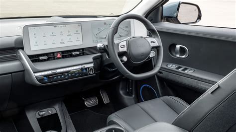 Hyundai Ioniq 5 Interior Layout & Technology | Top Gear