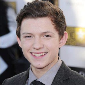 Tom Holland Biography | Know more about his Personal Life, Parents, Siblings, Ethnicity, S