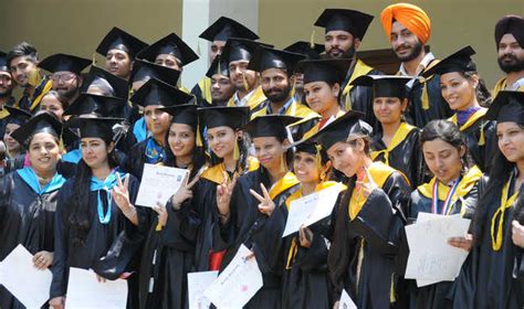 Students conferred degrees at SCD Government College : The Tribune India