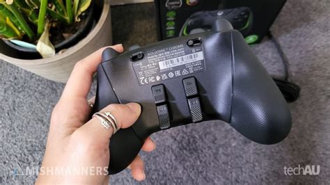 Razer Wolverine V2 Chroma: Upgrade your controller with RGB | techAU