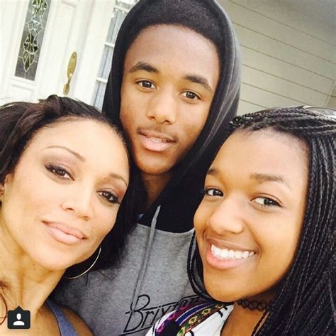 Chante Moore and her kids | Celebrity moms, Celebrity families