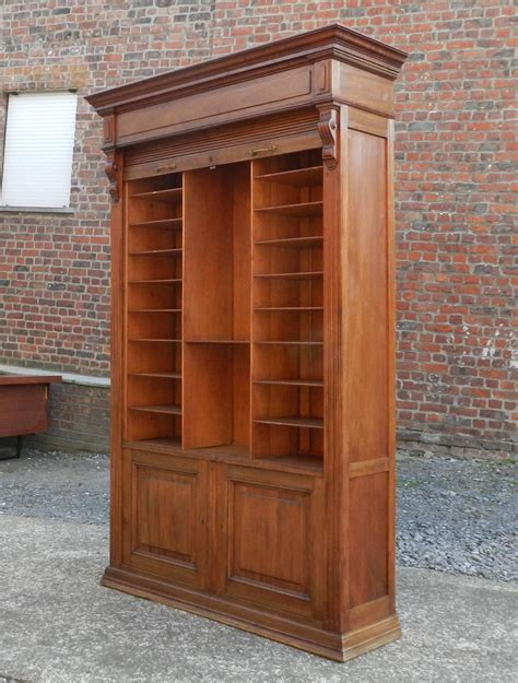 Louvered-Door Cabinet in Mahogany and Solid Oak, circa 1900 For Sale at 1stdibs